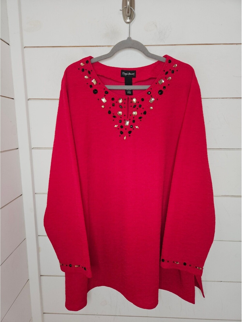 Maggie Barnes 3X size 26/28 red v neck pull over blouse with beading